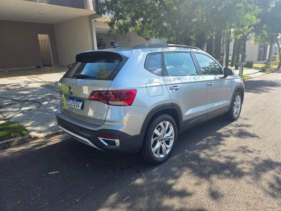 VOLKSWAGEN TAOS 1.4 250 TSI TOTAL FLEX COMFORTLINE AUTOMÁTICO